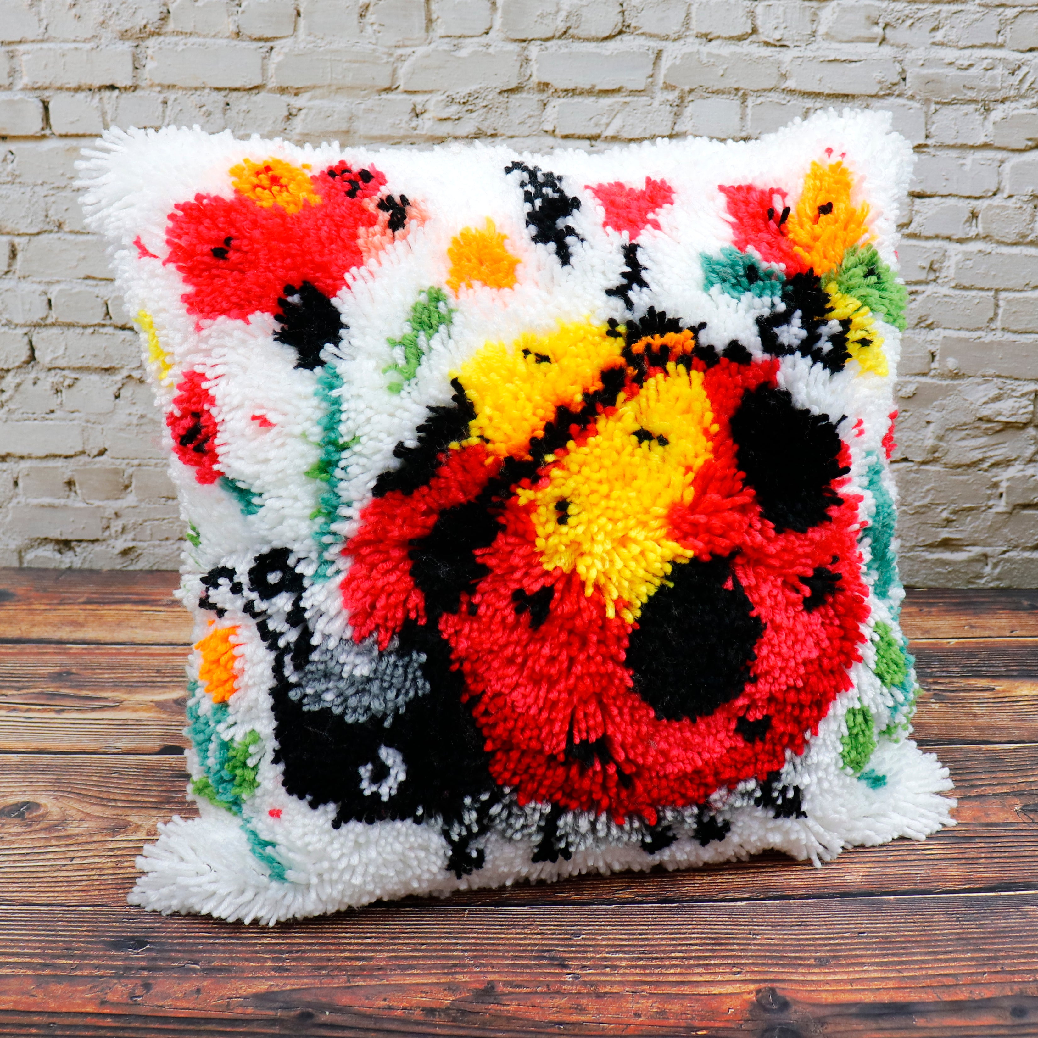 Points noués - Housse de coussin - COCCINELLE