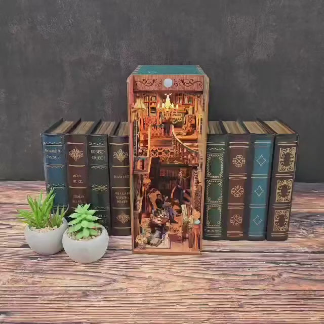 BOOK NOOK - VIOLIN DETECTIVE AGENCY