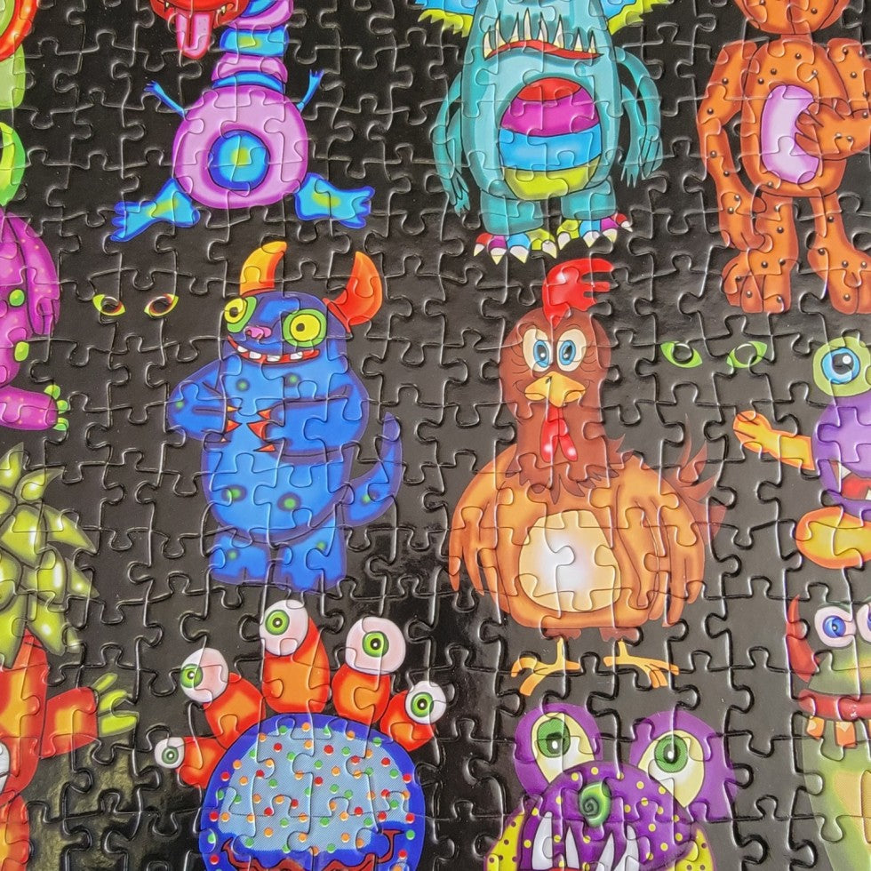 Puzzle - 25 LITTLE MONSTERS AND 1 CHICKEN