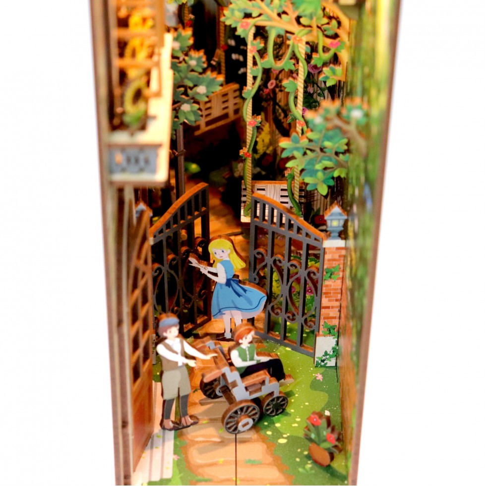 BOOK NOOK - THE SECRET GARDEN