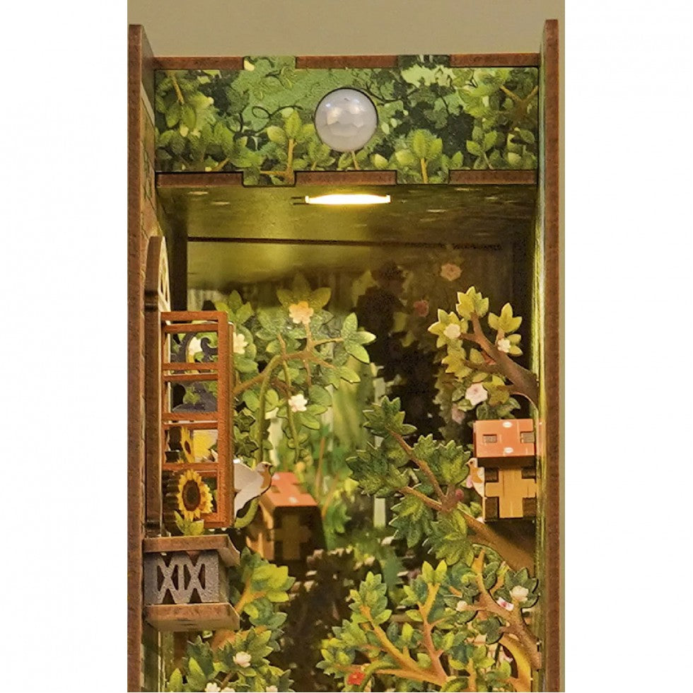 BOOK NOOK - THE SECRET GARDEN