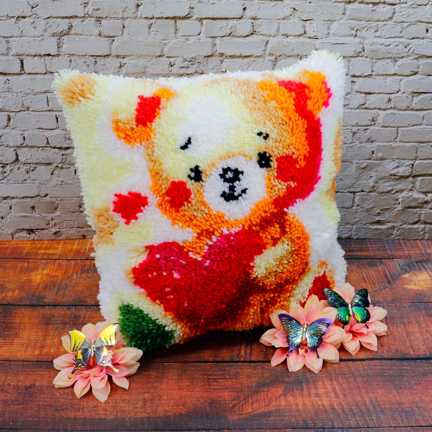 Latch Hook - Throw Pillow Cover Kit - TEDDY BEAR