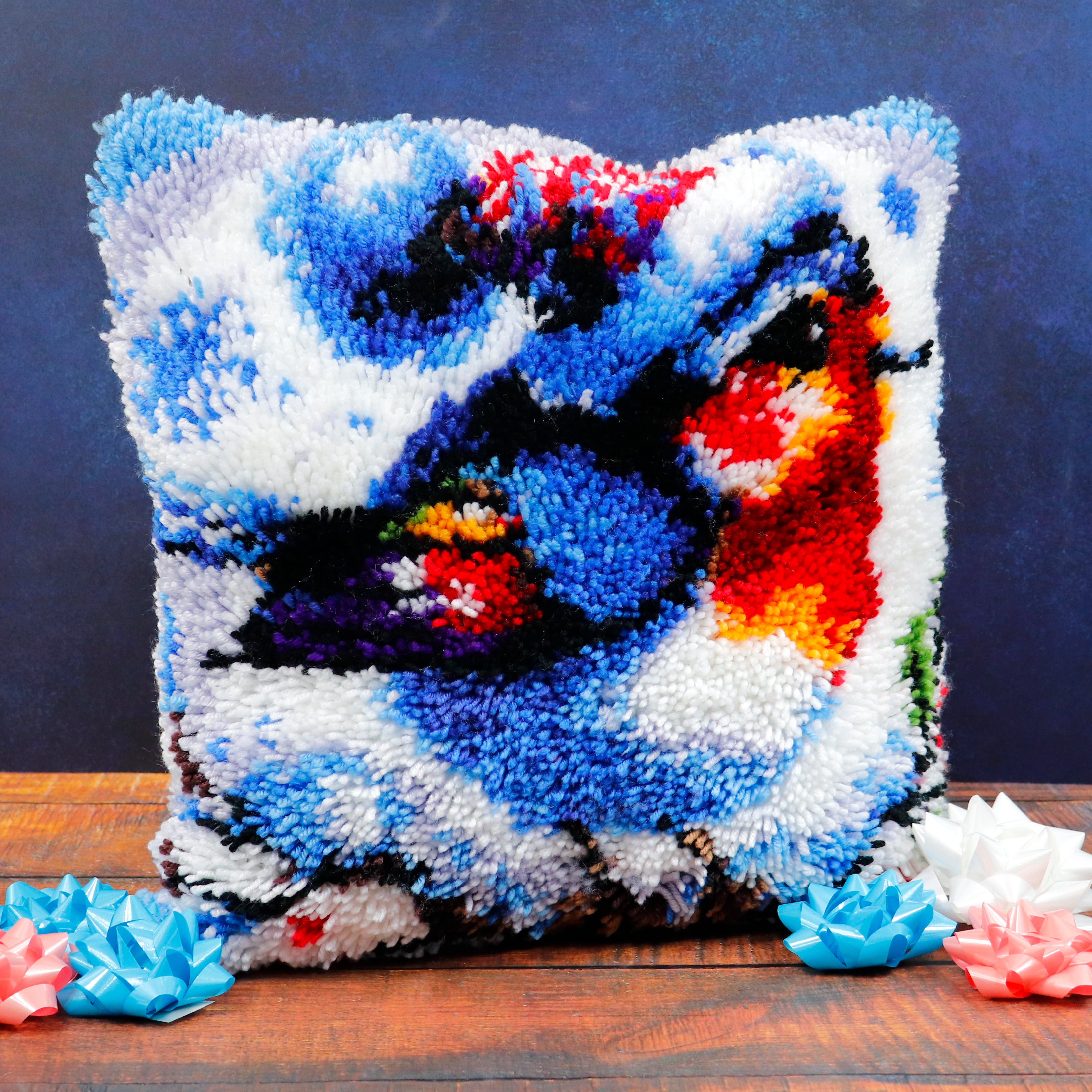 Latch Hook - Throw Pillow Cover Kit - WINTER BIRD