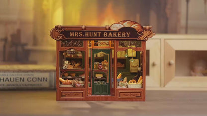 MINI-décor de bibliothèque - BOULANGERIE MADAME HUNT